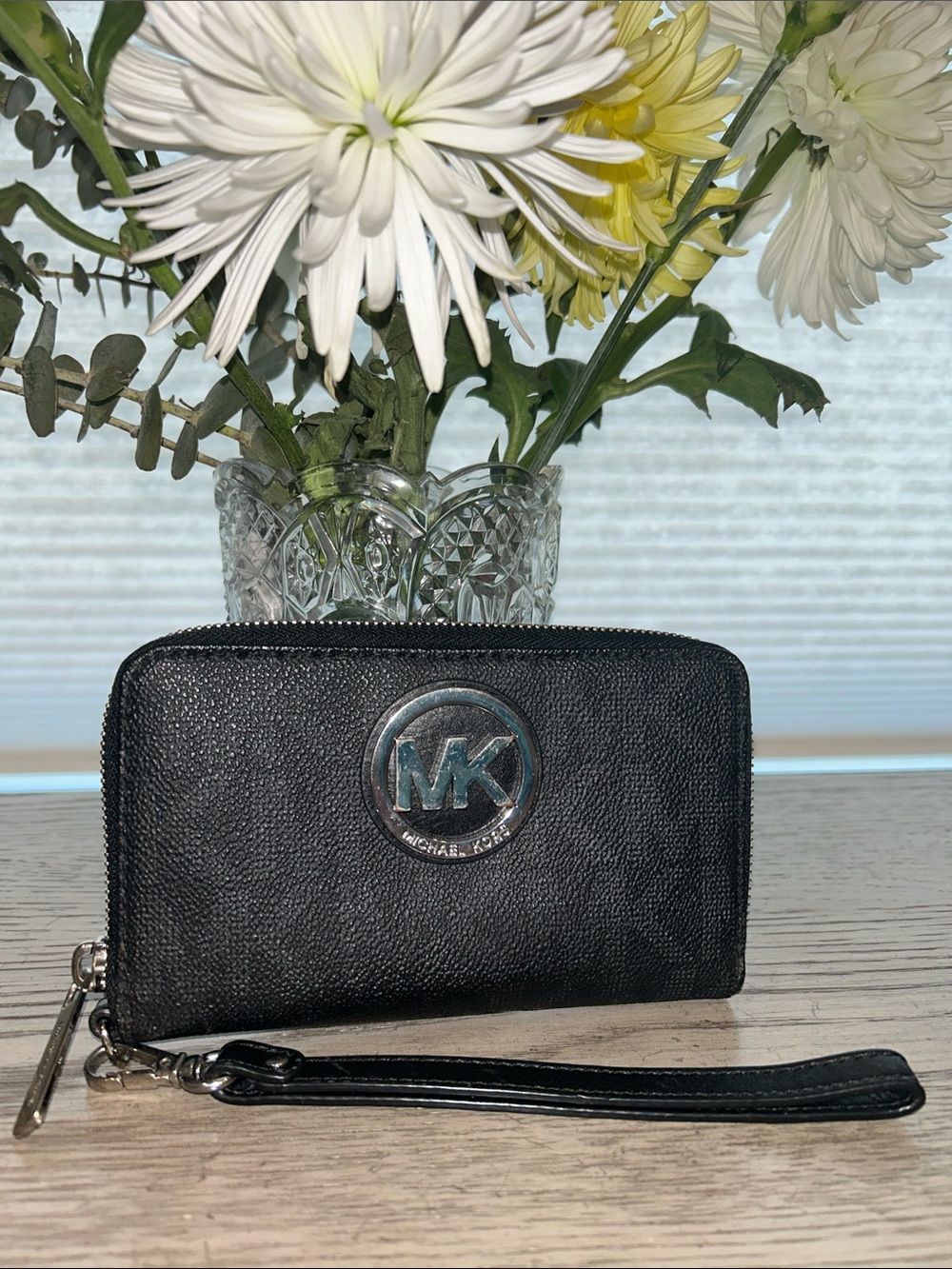 Michael Kors Zip Phone Wristlet Wallet